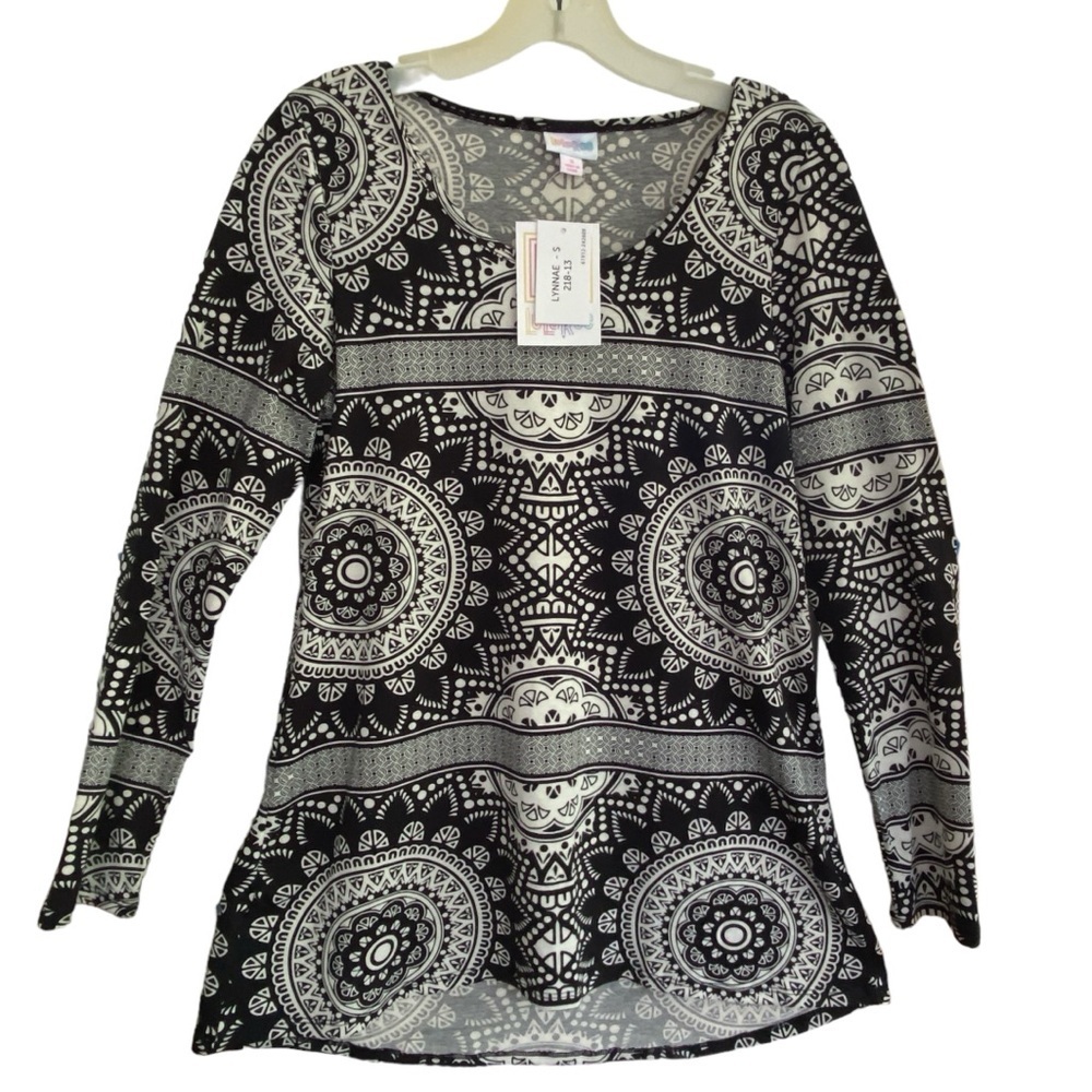 LulaRoe LYNNAE Black & White Long Sleeve Stretchy Polyester/Spandex SMALL NWT